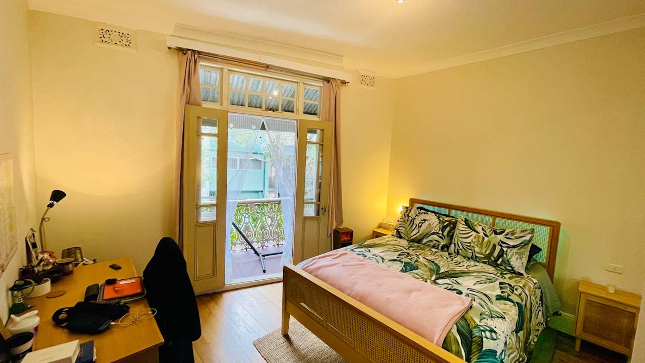 Furnished room in a share house