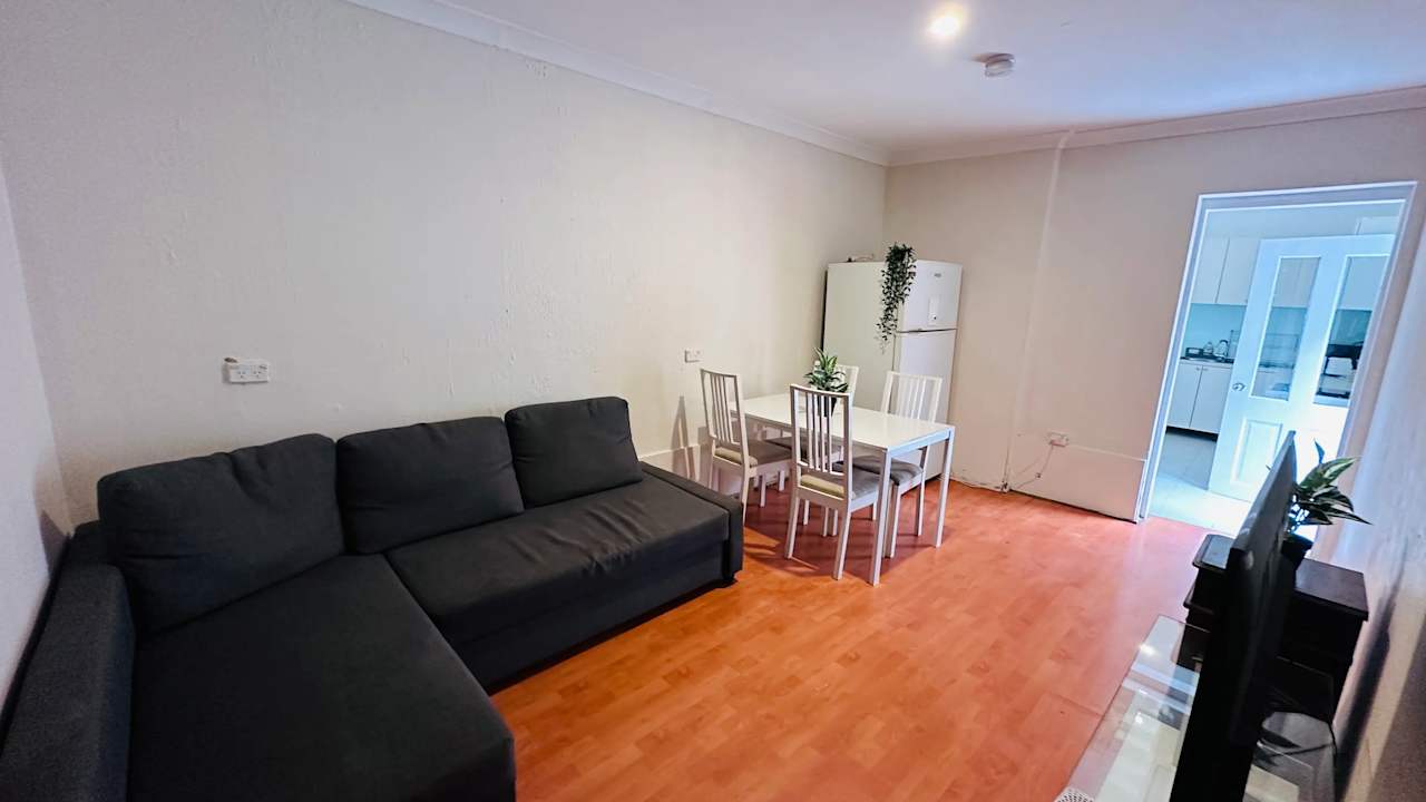 Furnished room in a share house