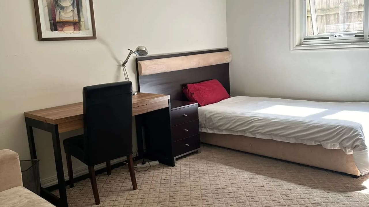 Furnished room in a share house
