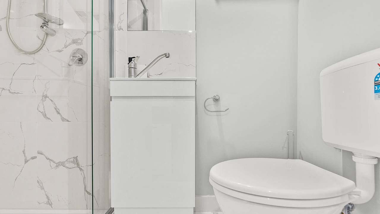 Furnished room with own bathroom