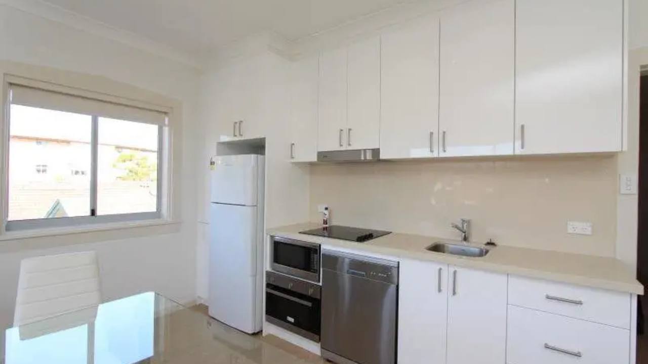Whole property with 3 rooms for rent
