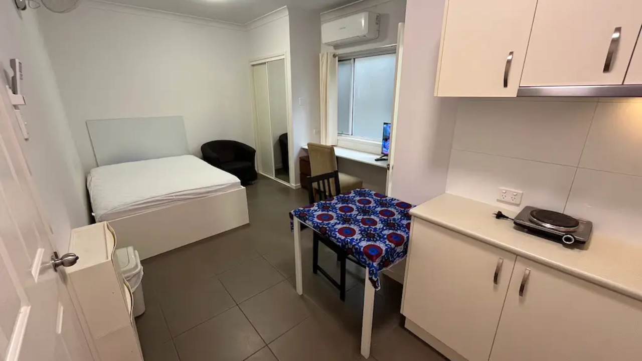 Furnished room studio flat for rent