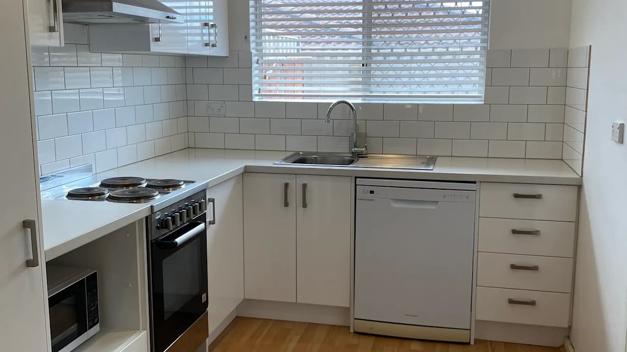 Whole property with 2 rooms for rent