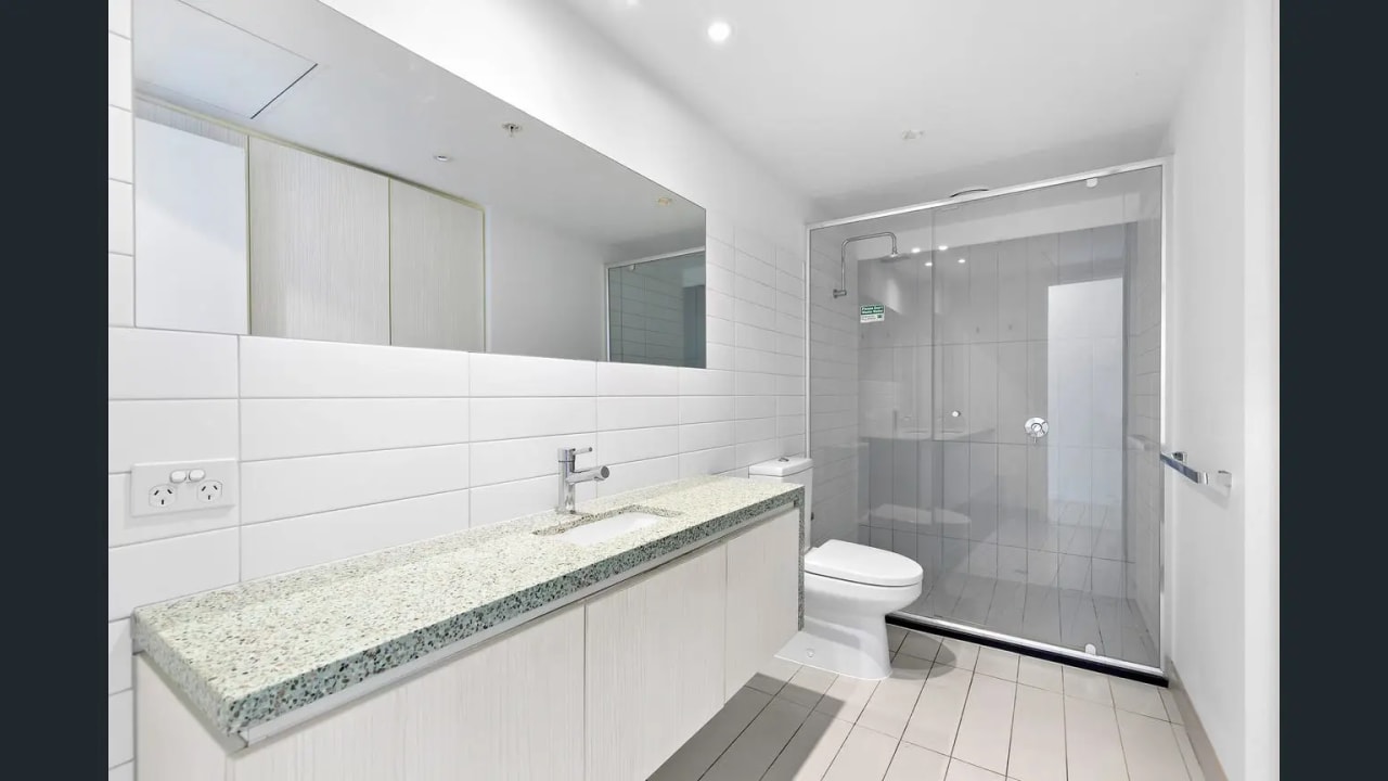Furnished room with own bathroom