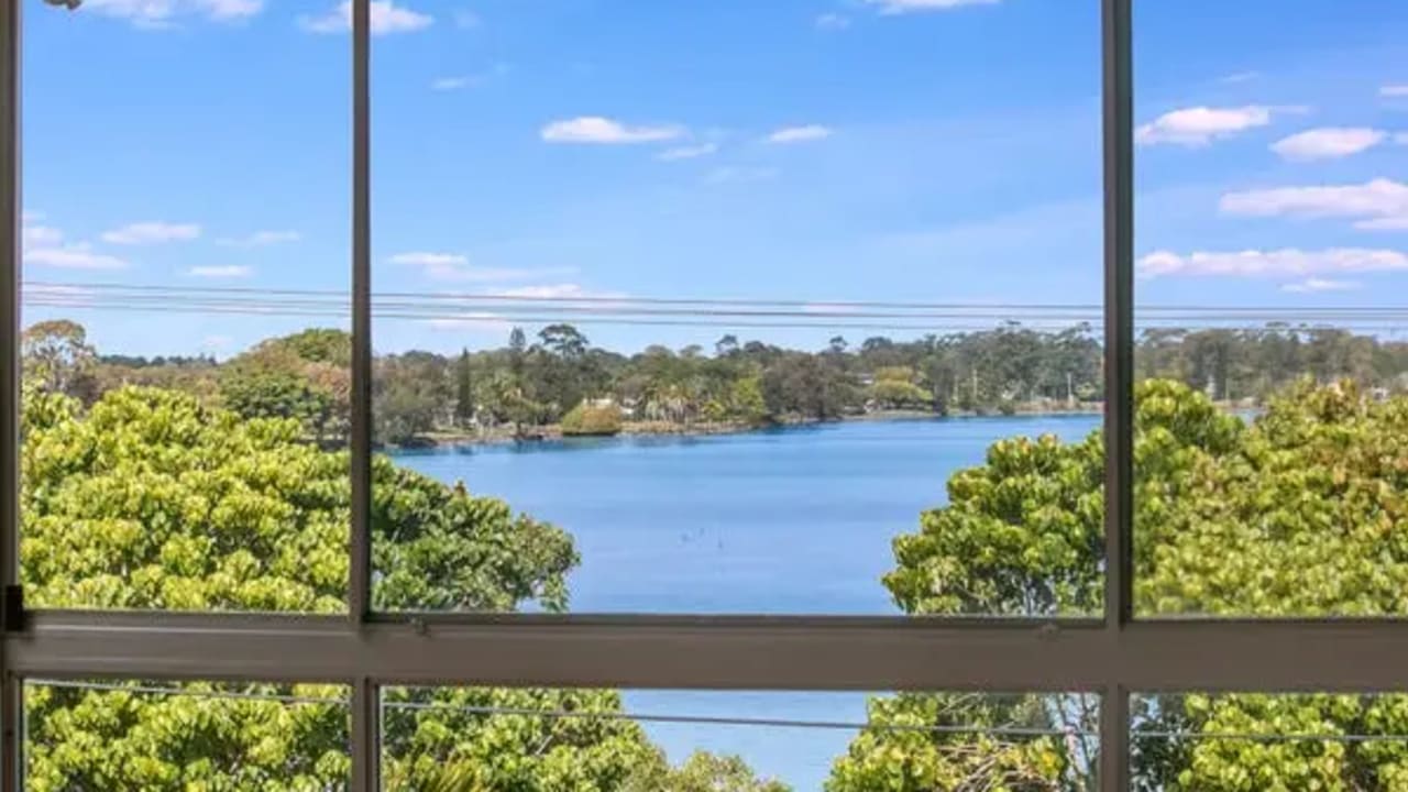 Unfurnished room in a share house