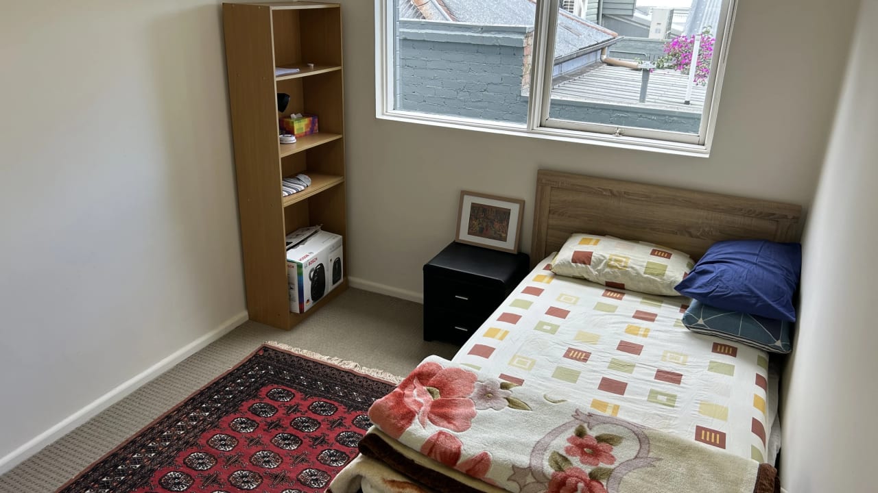 Furnished room in a flatshare