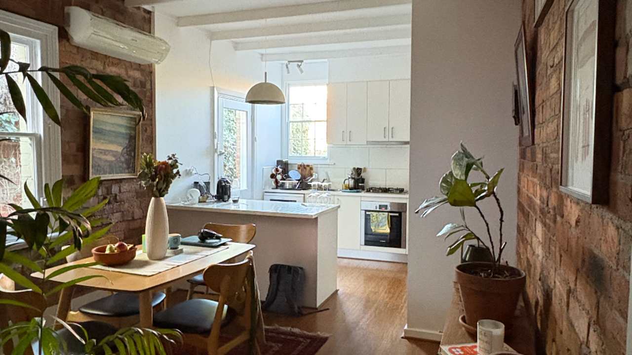 Room in a share house