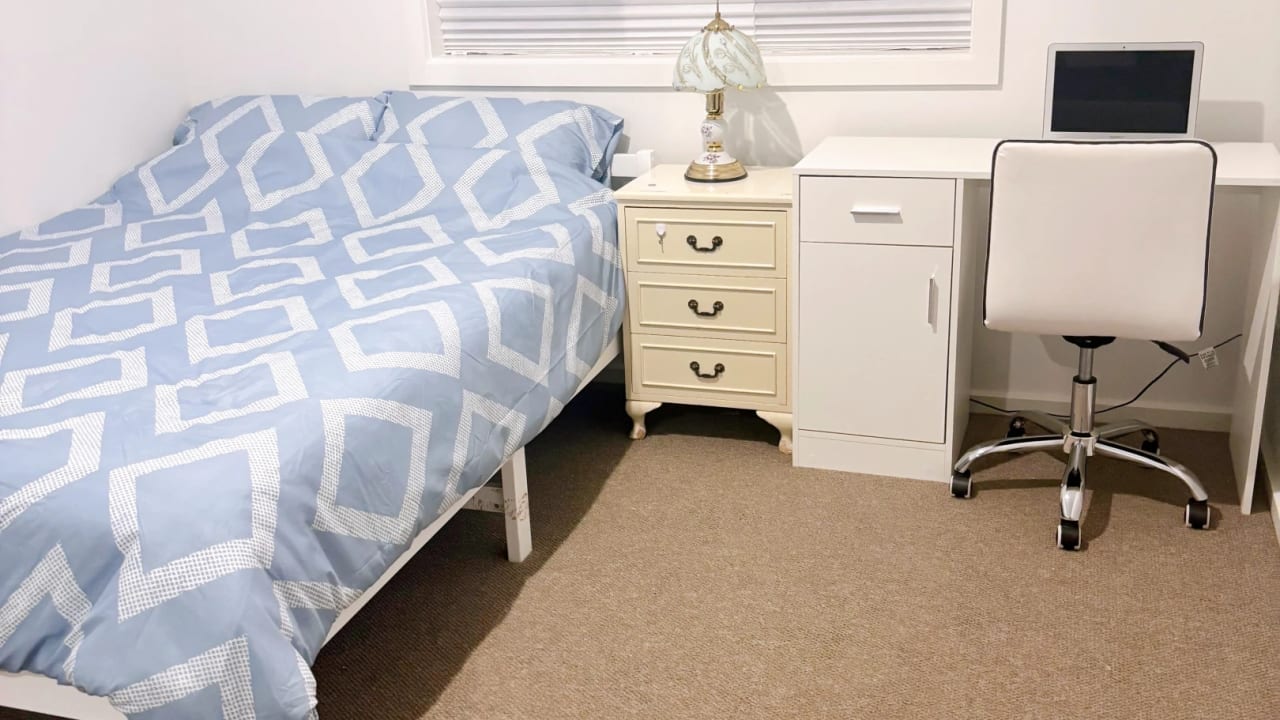 Furnished room in a share house