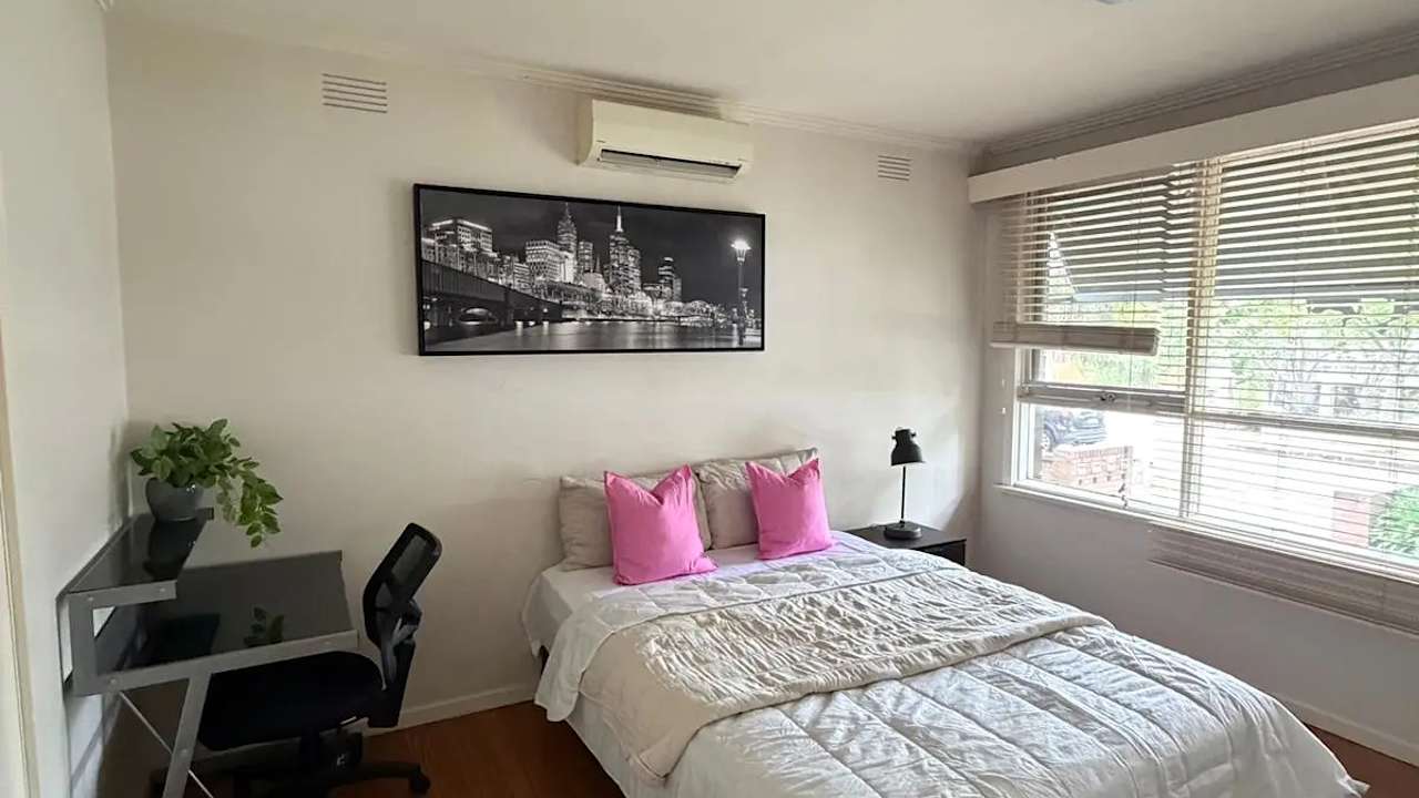 Whole property with 3 rooms for rent