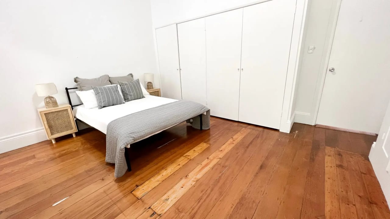 Room in a share house