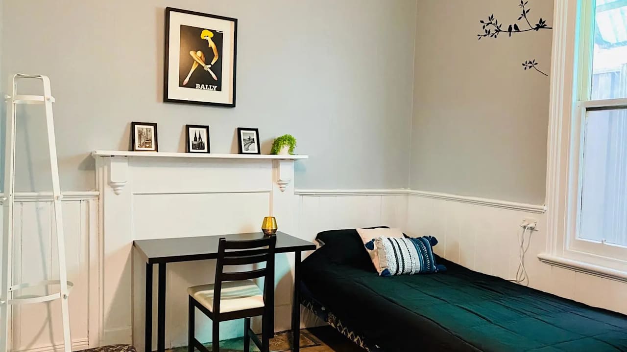 Furnished room in a share house