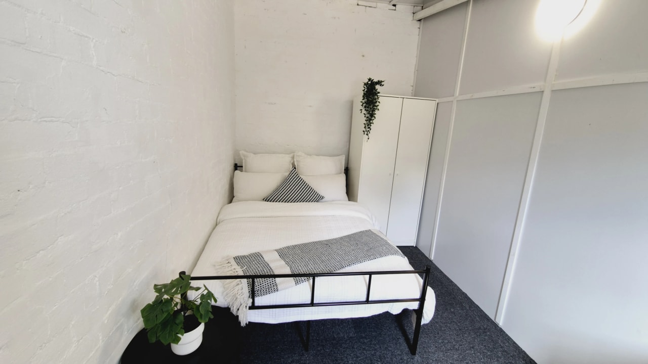 Furnished room in a share house