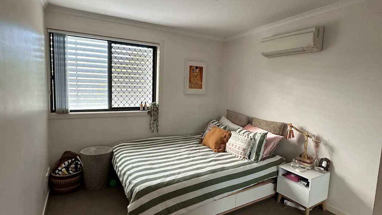 Unfurnished room in a share house
