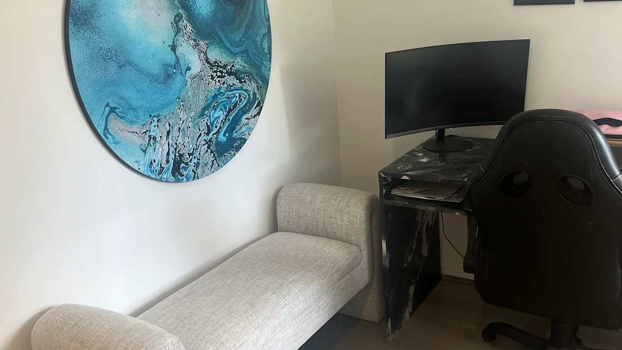 Whole property with 2 rooms for rent