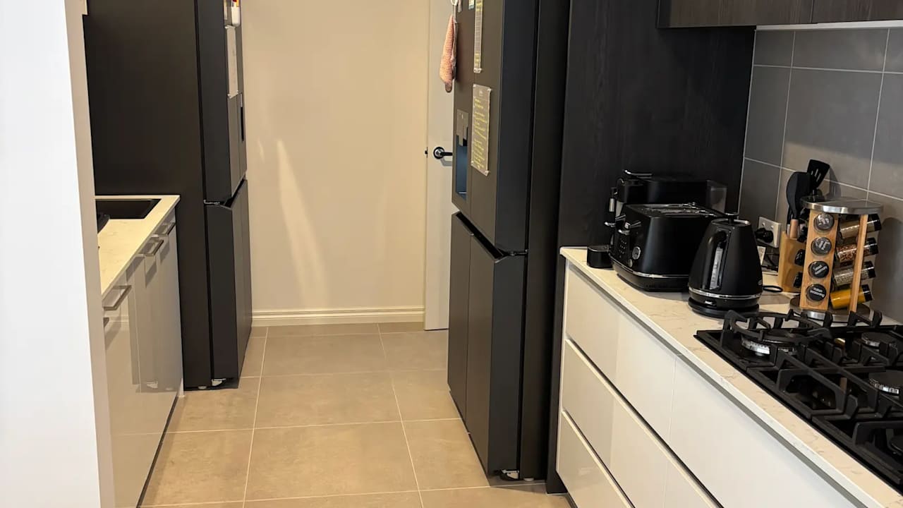 Unfurnished room in a share house