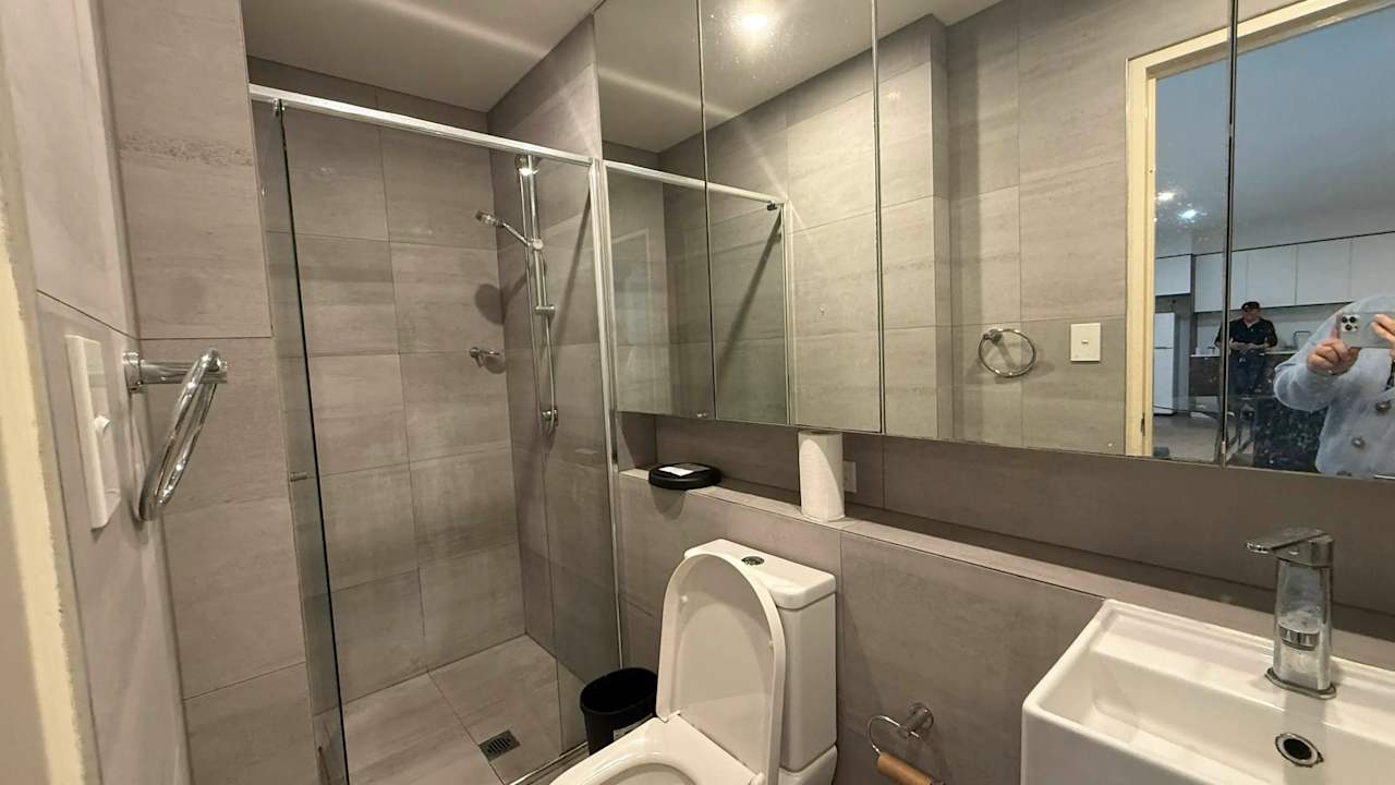 Whole property with 2 rooms for rent