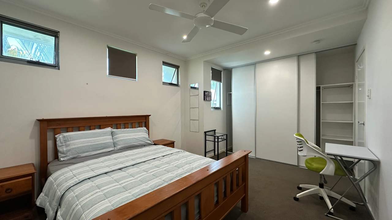 Furnished room in a share house