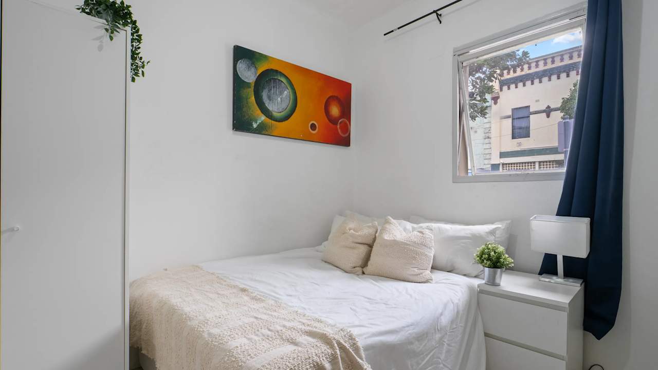 Furnished room in a share house