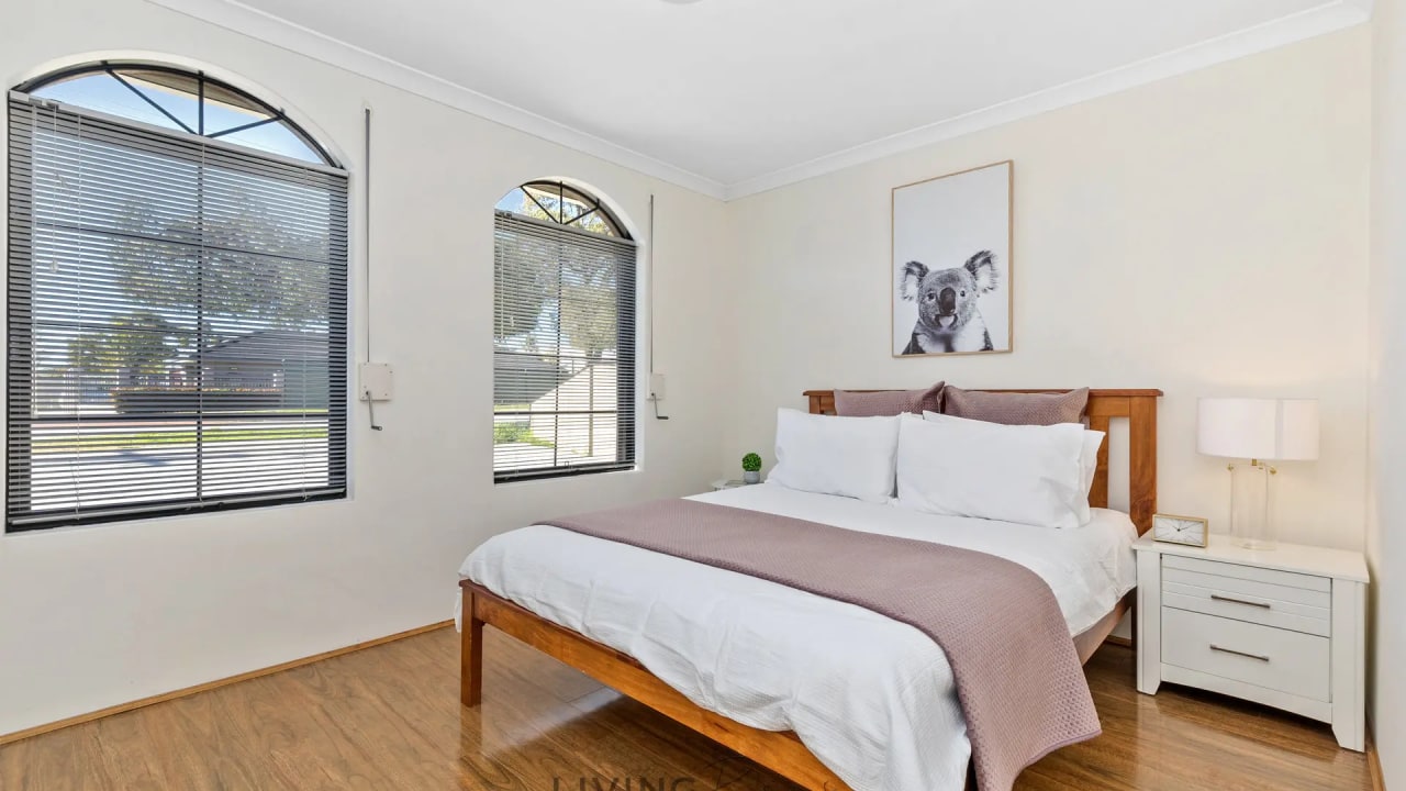 Furnished room in a share house