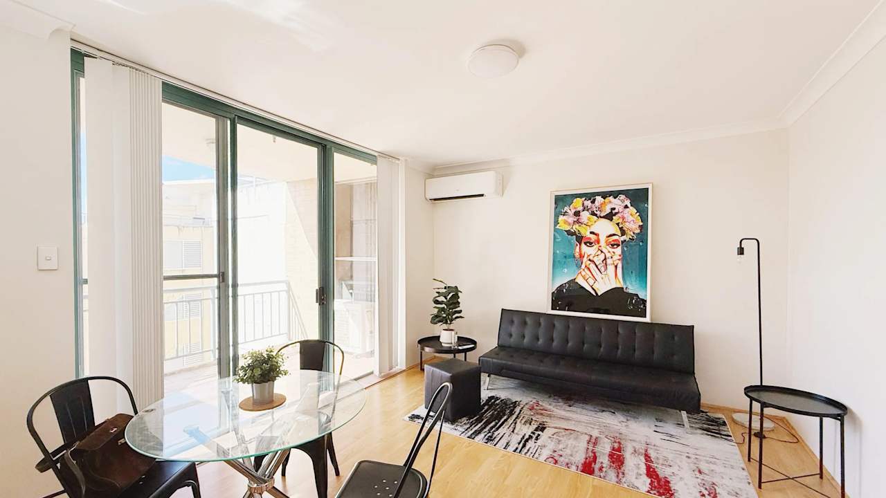 Furnished room in a flatshare