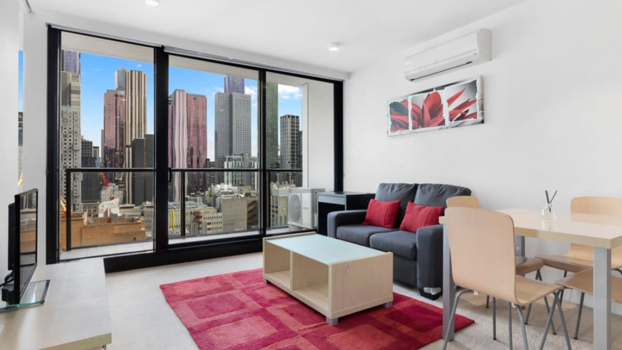 Furnished room in a flatshare