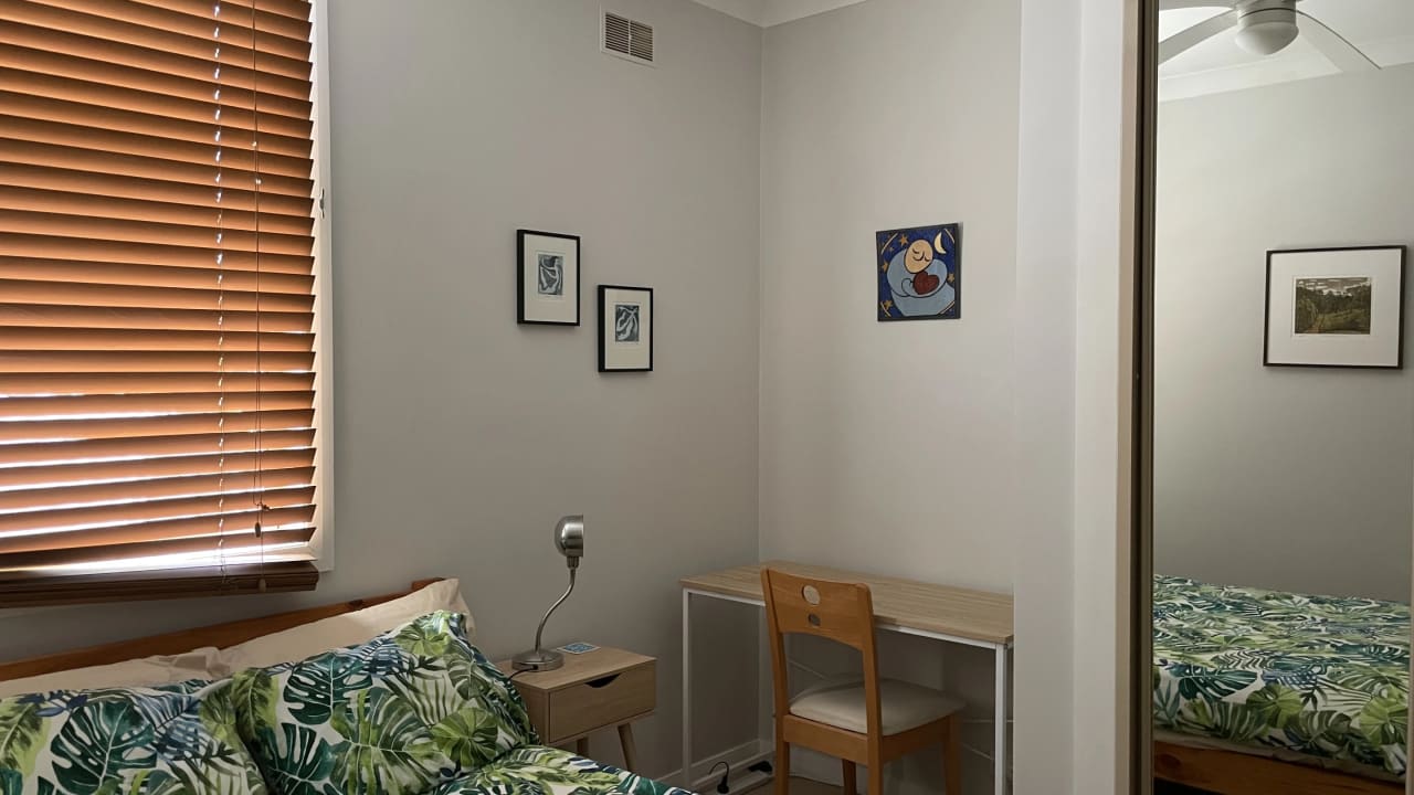 Furnished room in a share house