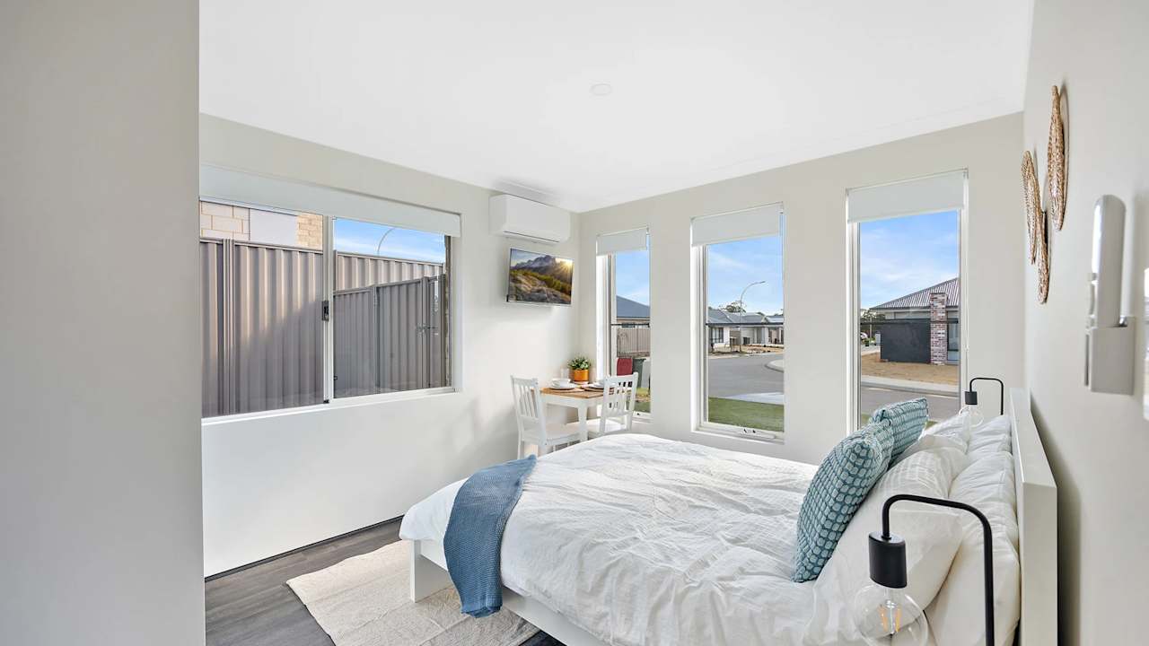 Furnished room with ensuite in a share house