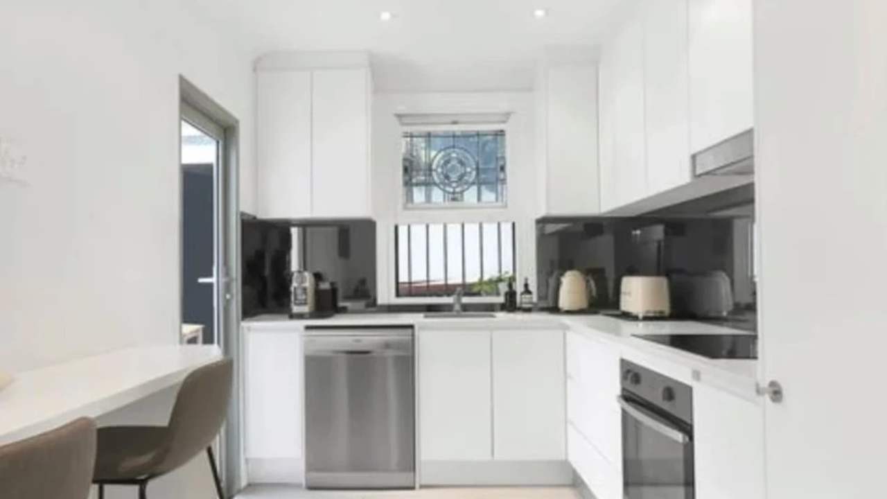 Unfurnished room in a share house