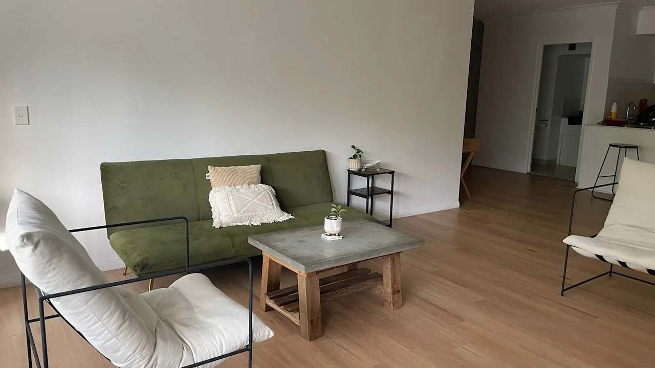 Furnished room with ensuite in a flatshare