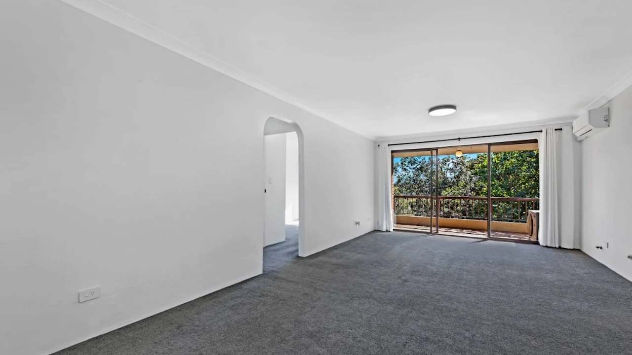 Whole property with 2 rooms for rent