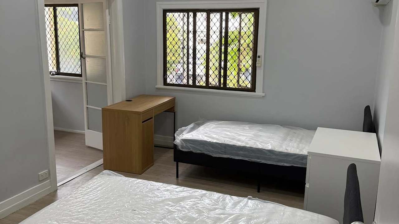 Furnished room in a share house
