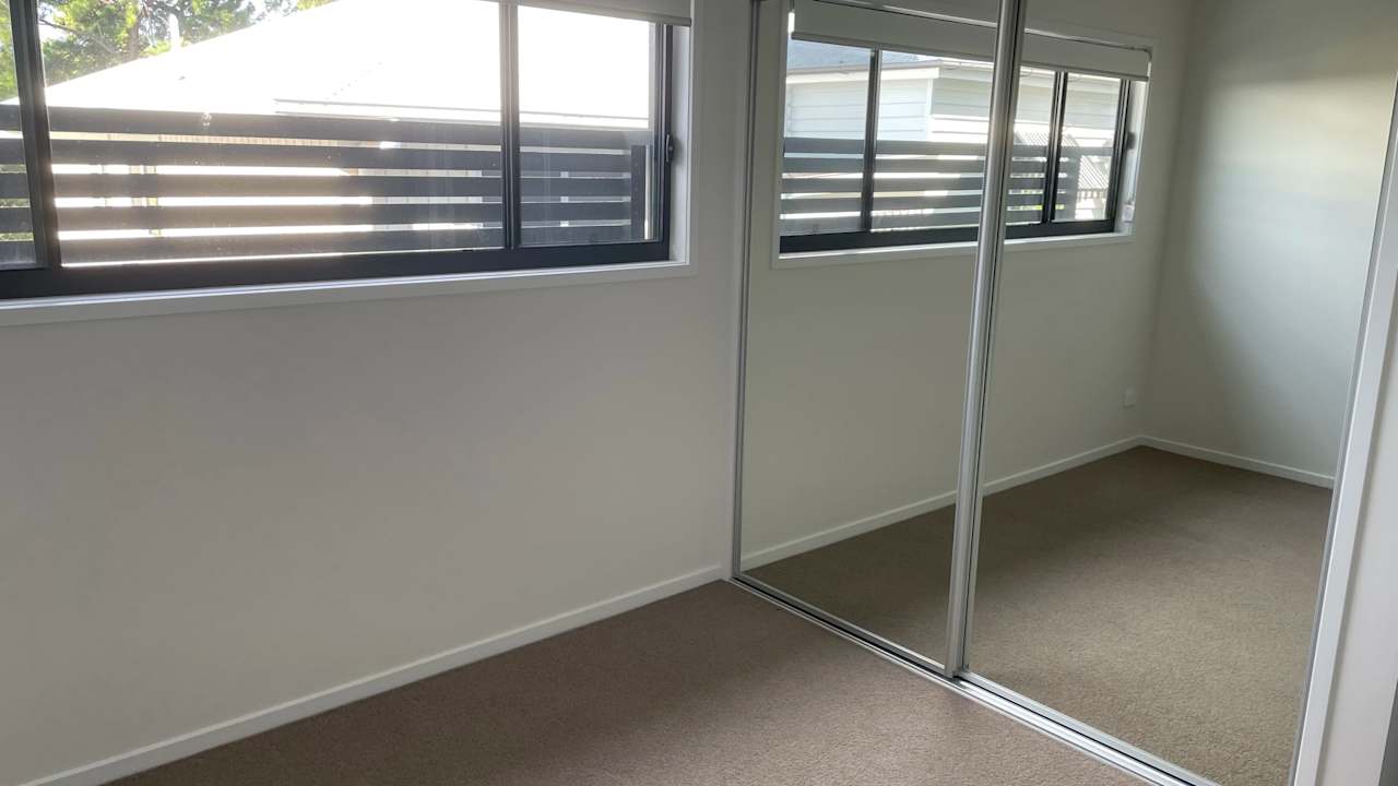 Room in a share house
