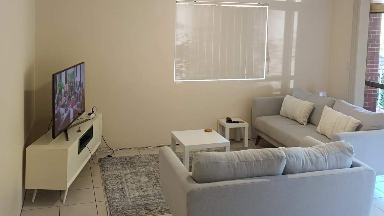 Unfurnished room with ensuite in a flatshare