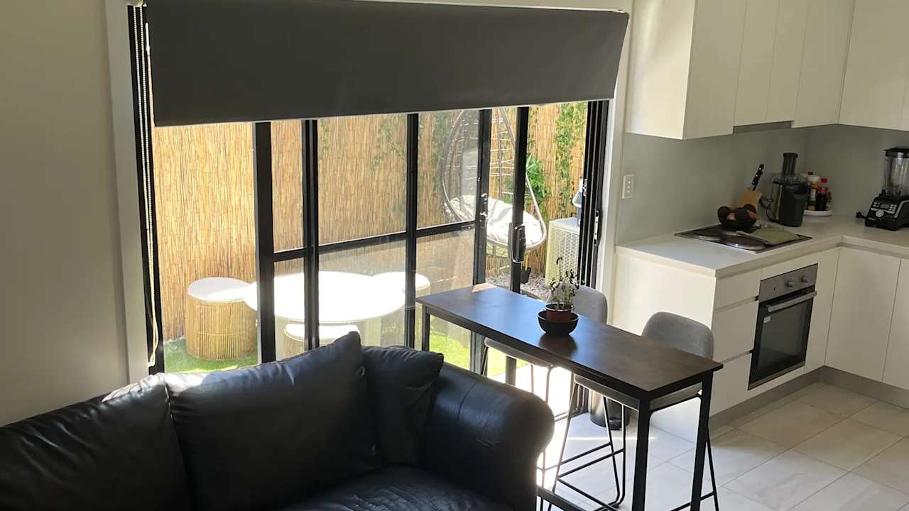 Whole property with 1 room for rent