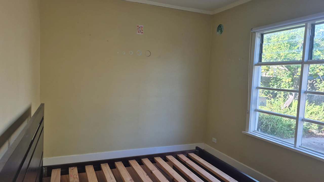 Unfurnished room in a share house