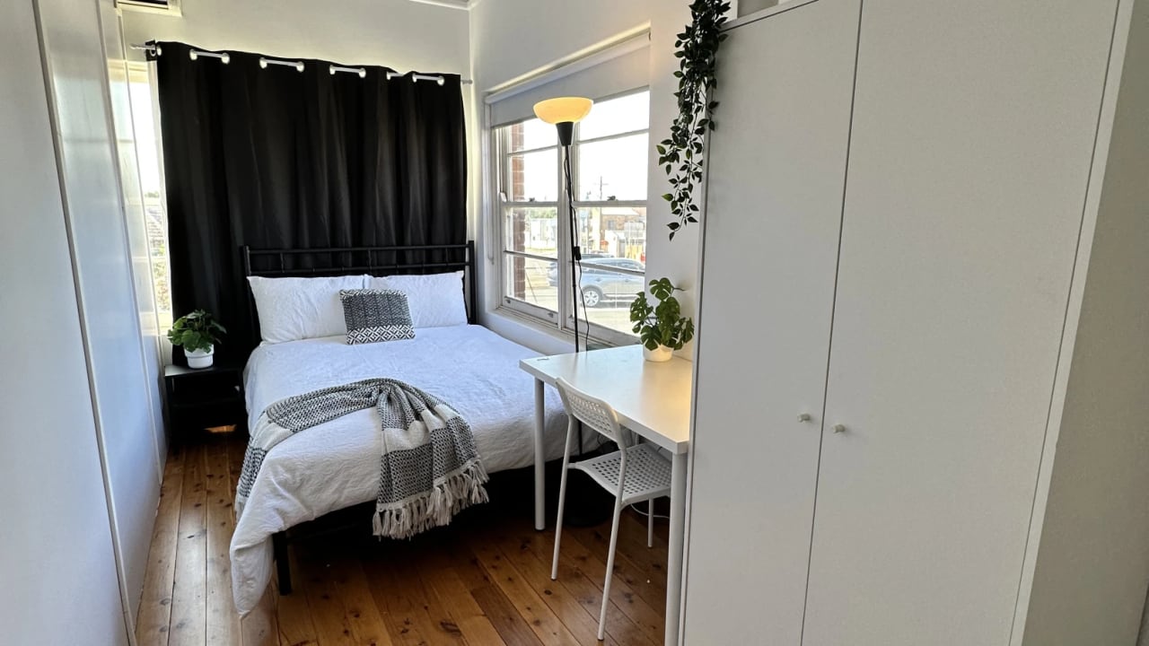 Furnished room in a share house