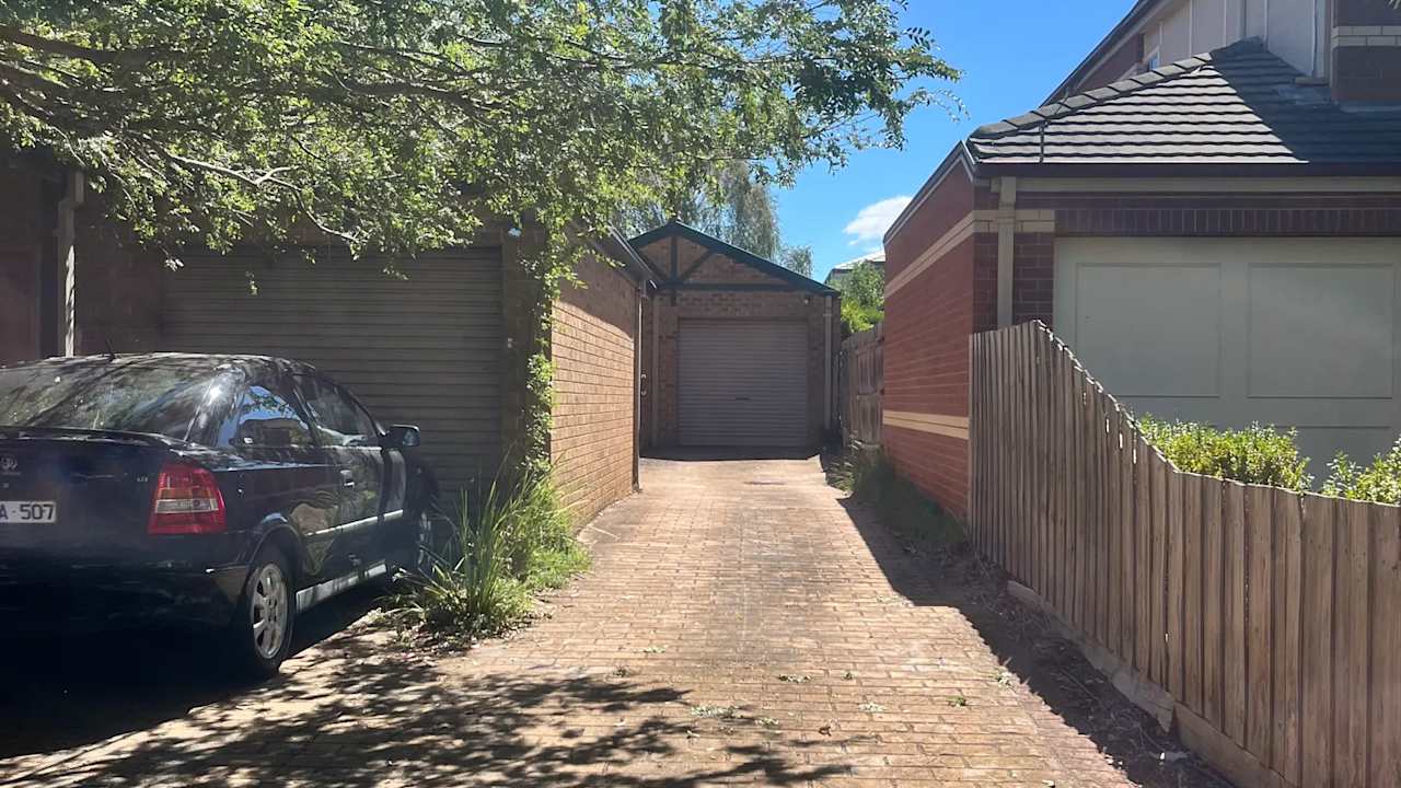 Room in a share house