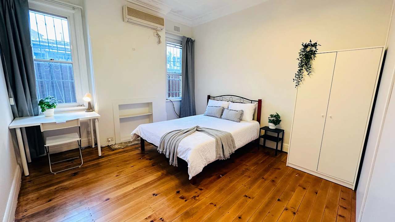 Furnished room in a share house