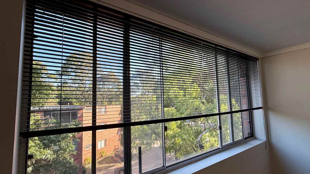 Unfurnished room in a flatshare