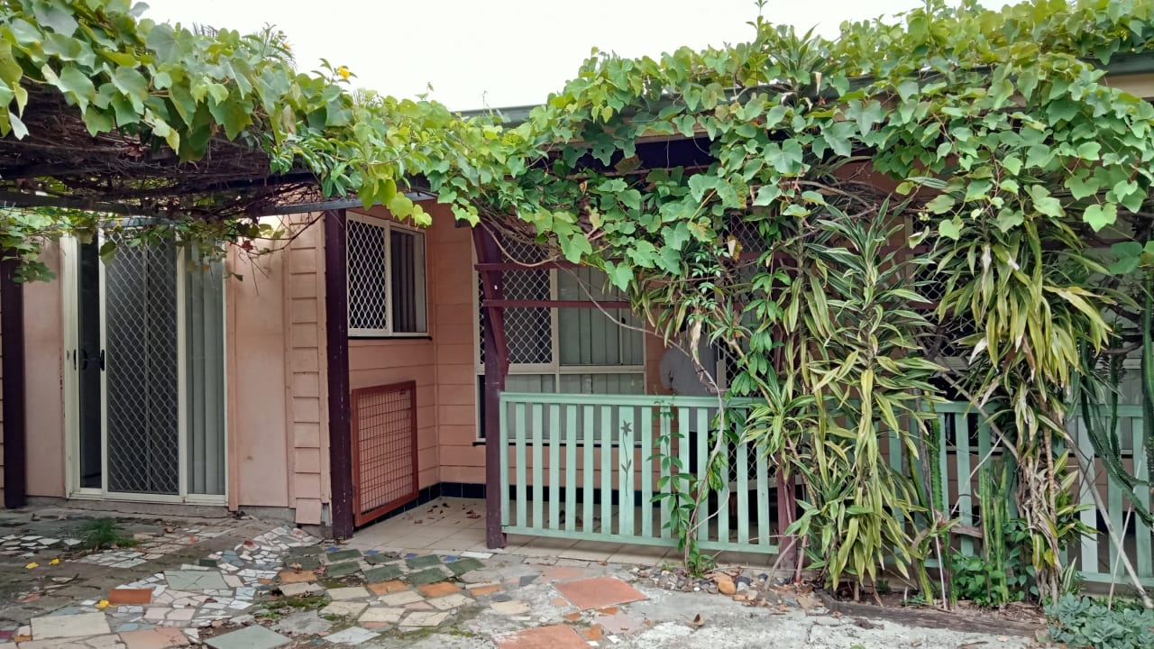Room in a share house