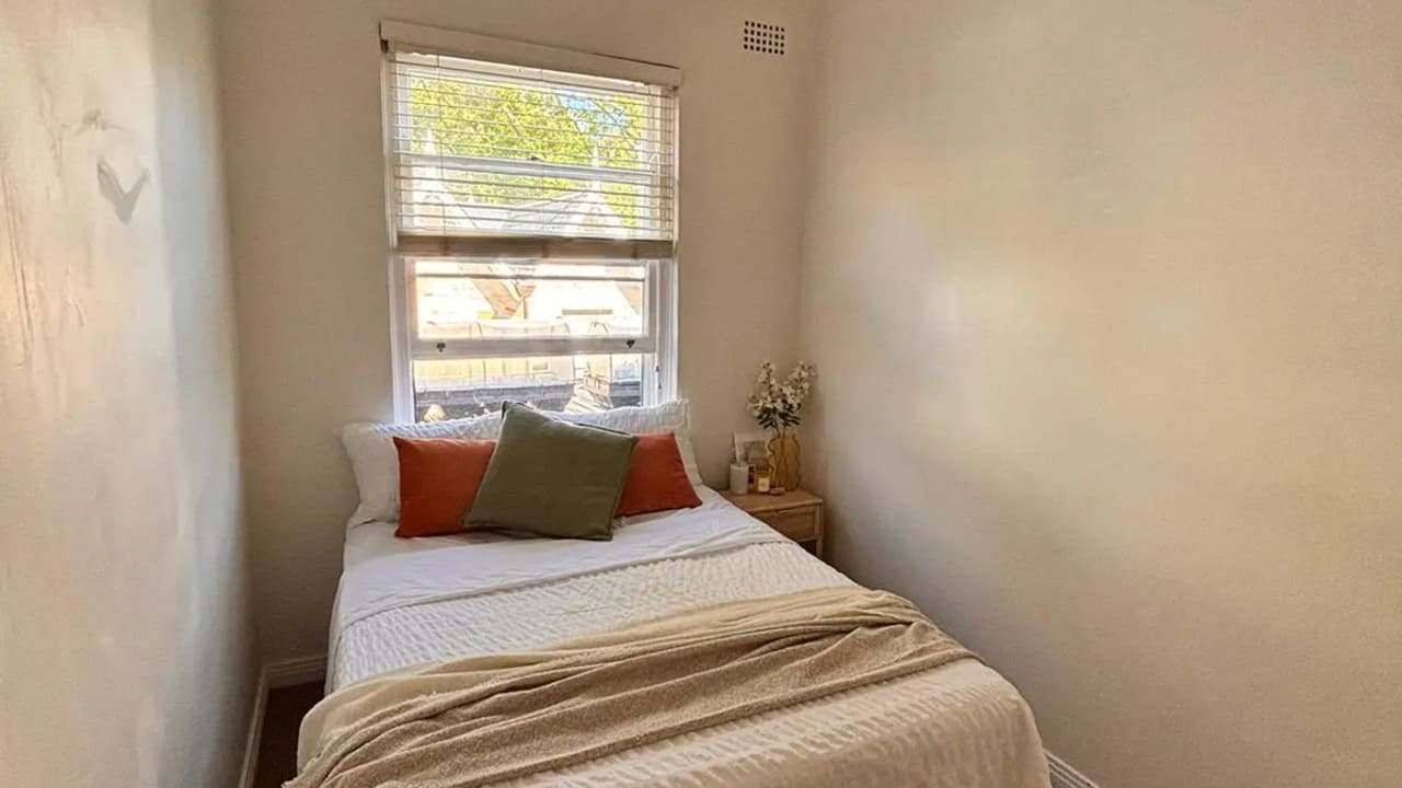 Furnished room in a flatshare