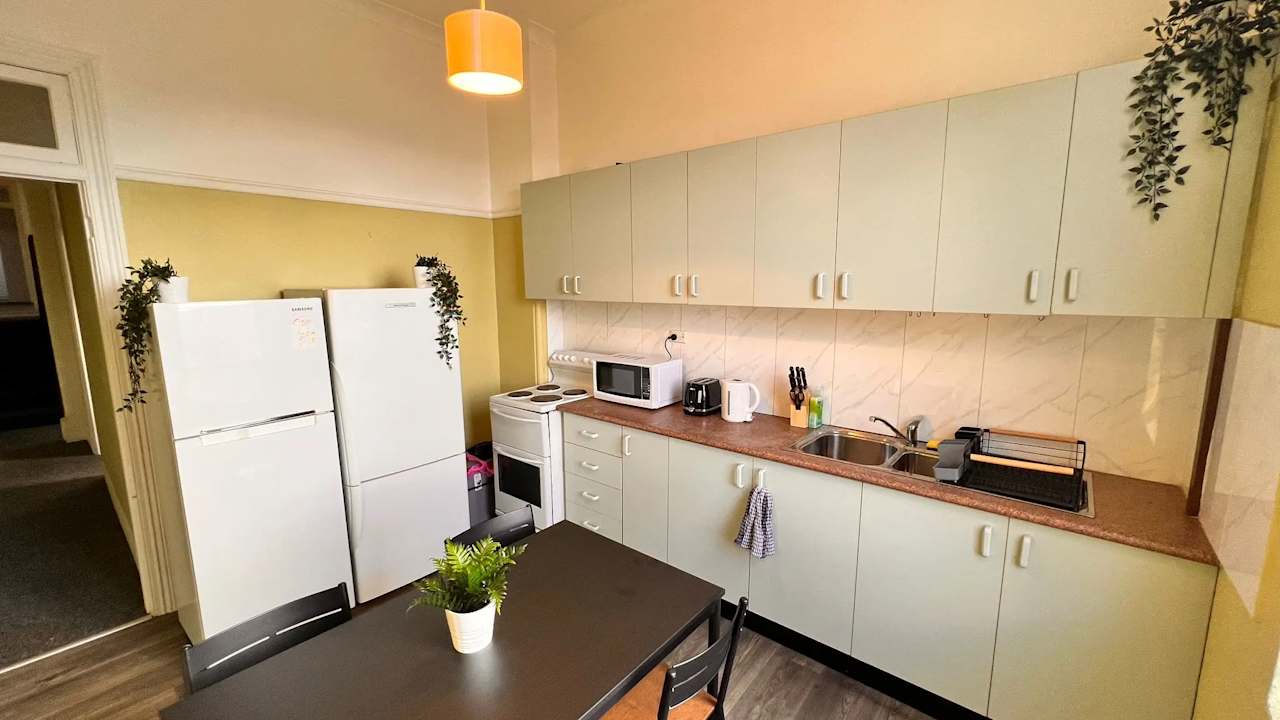 Furnished room in a share house