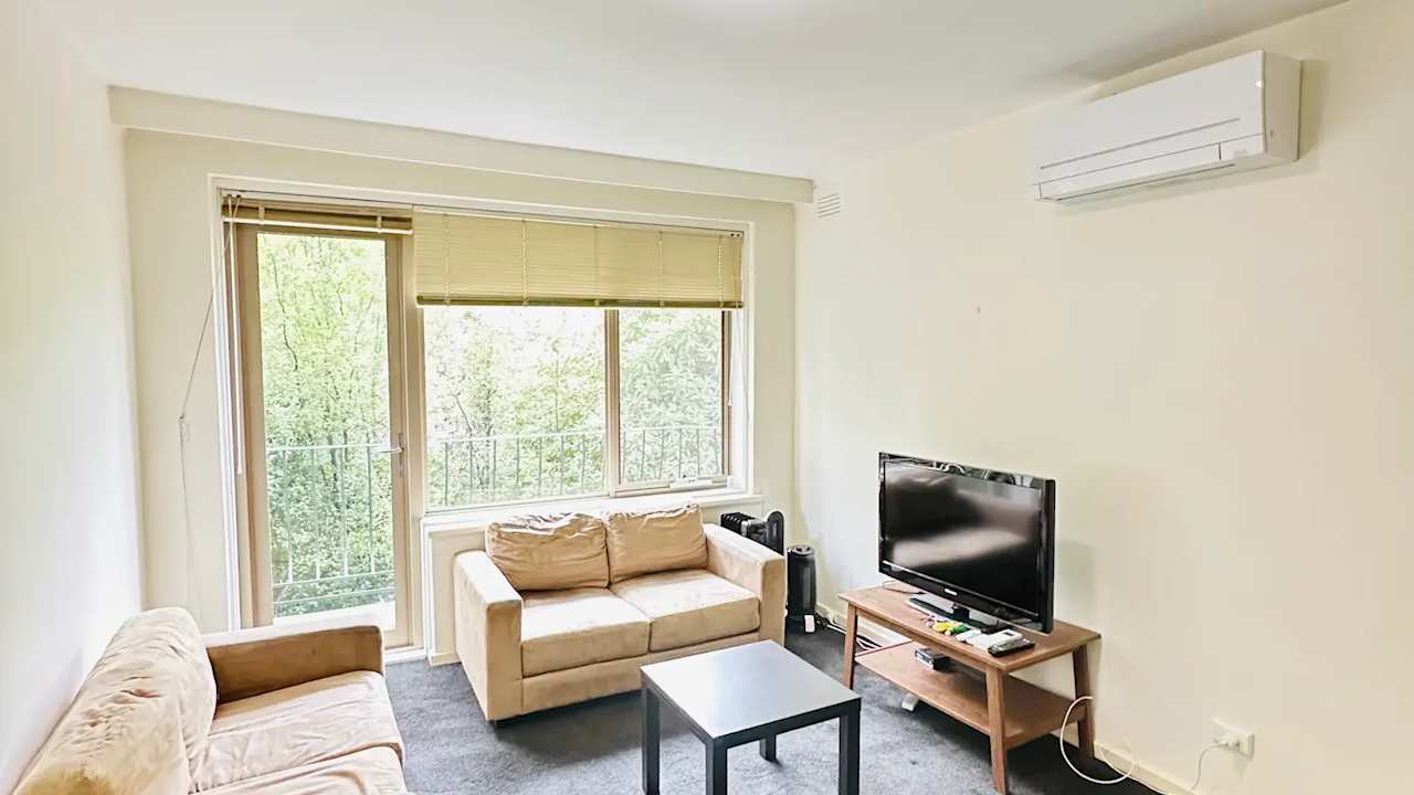 Whole property with 3 rooms for rent