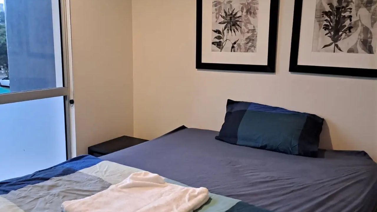 Furnished room with ensuite in a flatshare