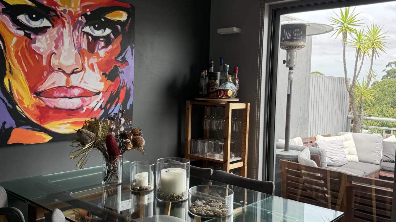 Furnished room with ensuite in a flatshare