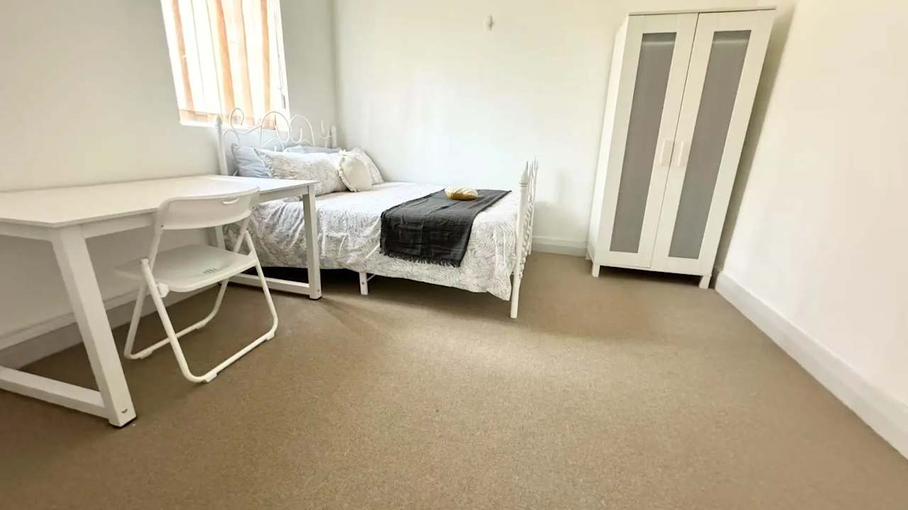 Whole property with 2 rooms for rent
