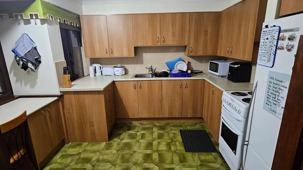 Furnished room in a share house