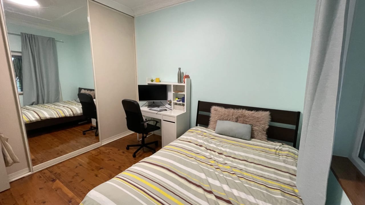 Furnished room in a share house