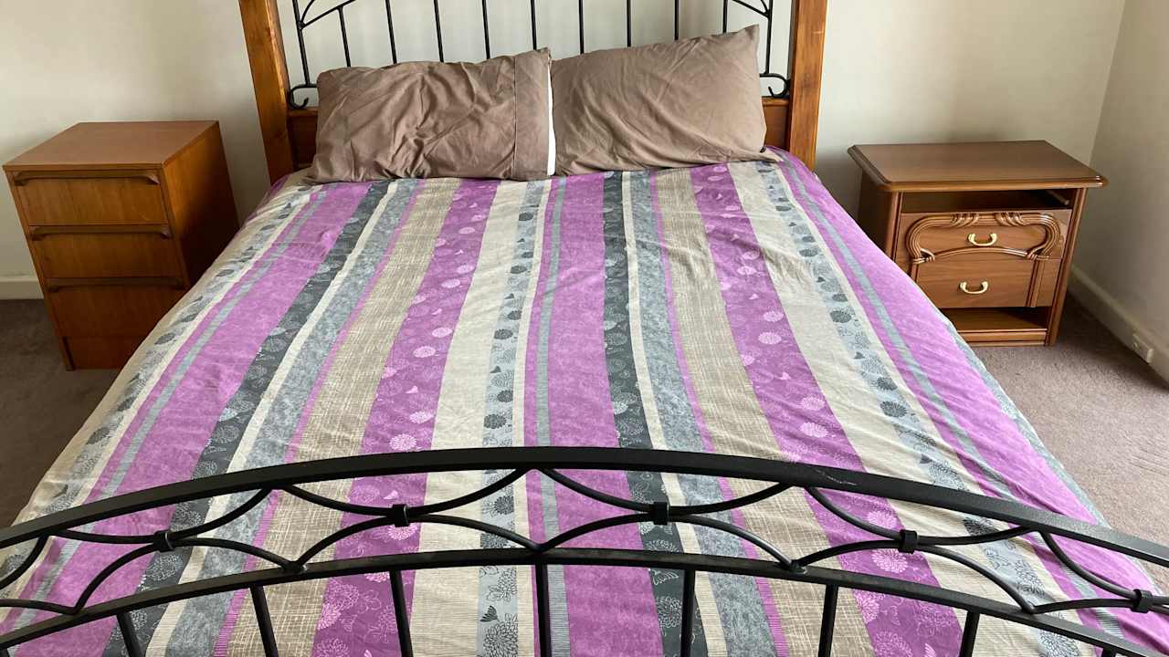 Unfurnished room in a flatshare