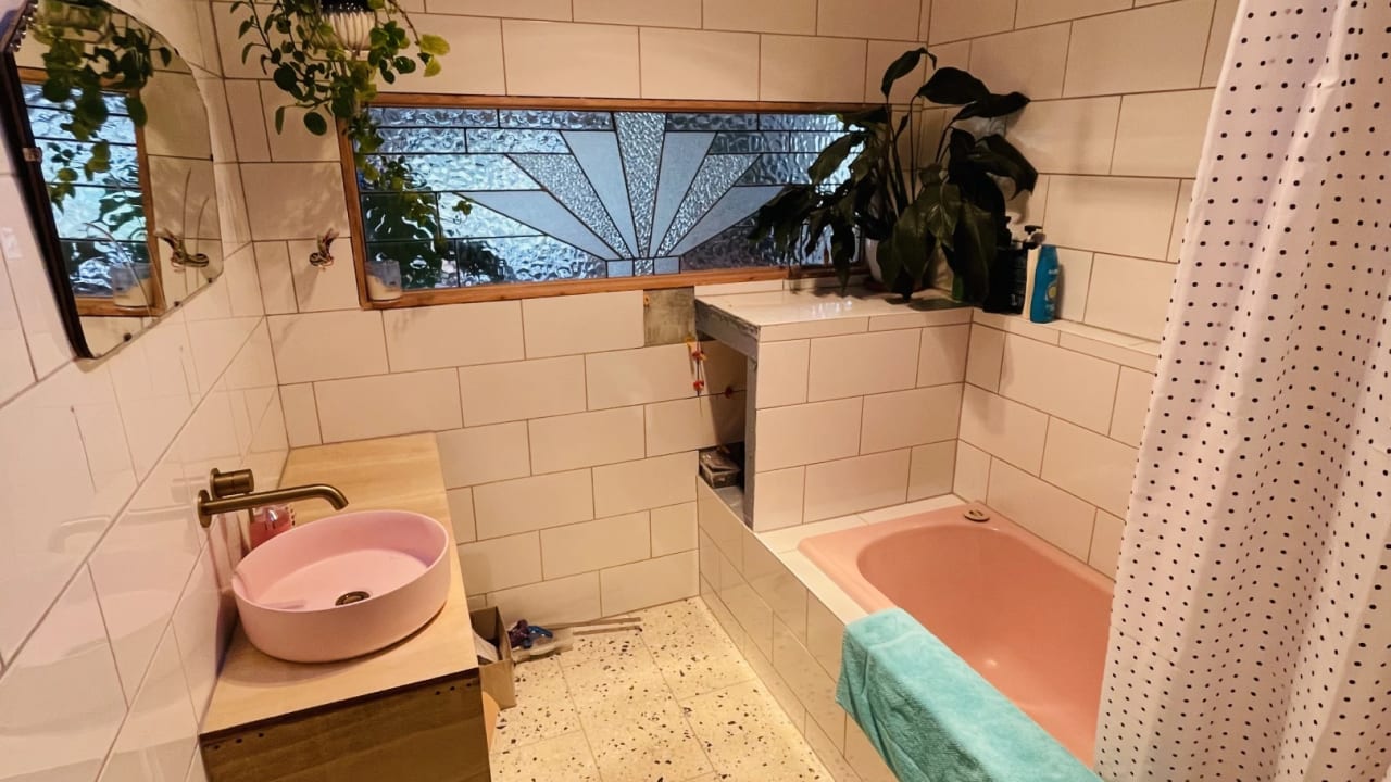 Room in a share house